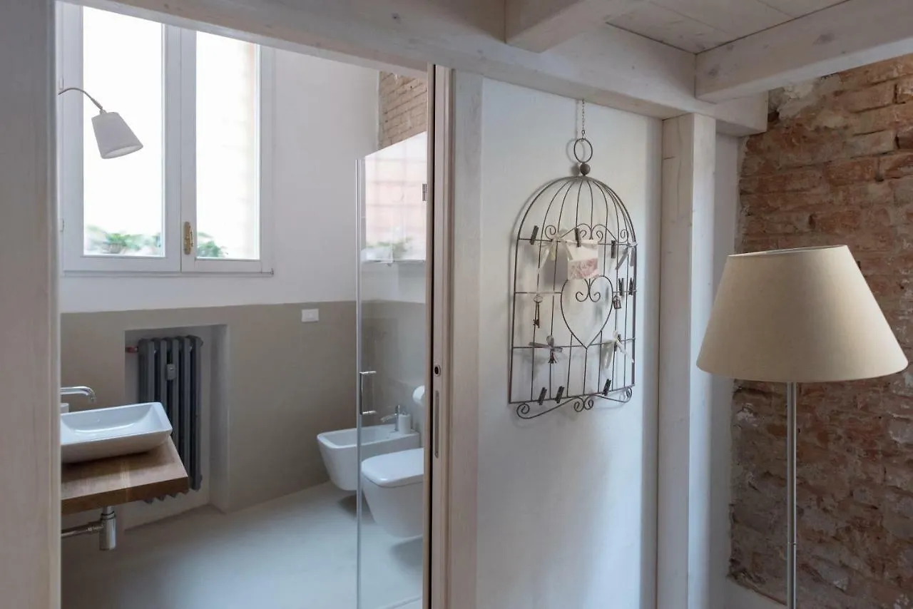Апартаменты New Loft In The Heart Of Болонья Италия