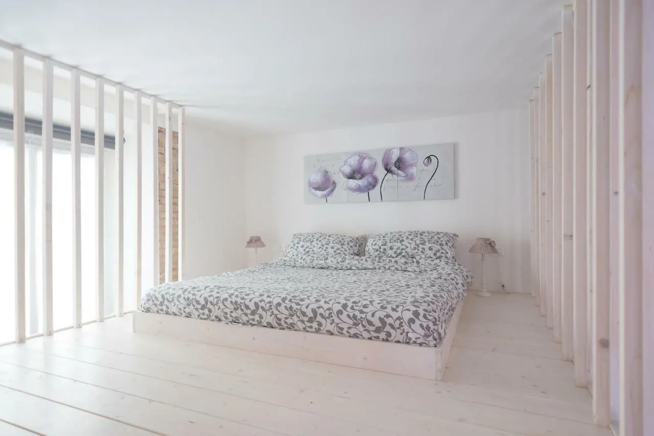 Апартаменты New Loft In The Heart Of Болонья
